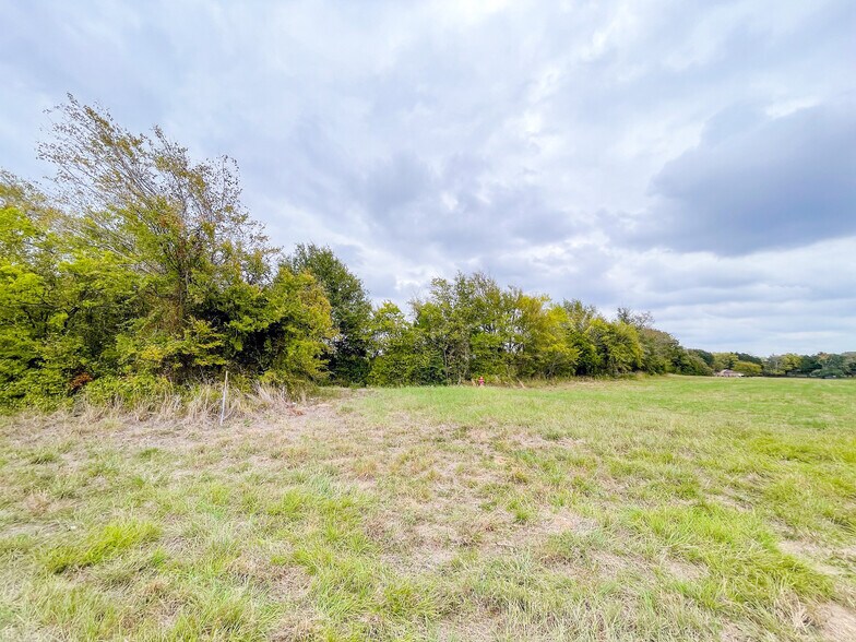 More Photos Of TBD 9.01 Acres IH 45 Feeder Road, Fairfield Land For Sale