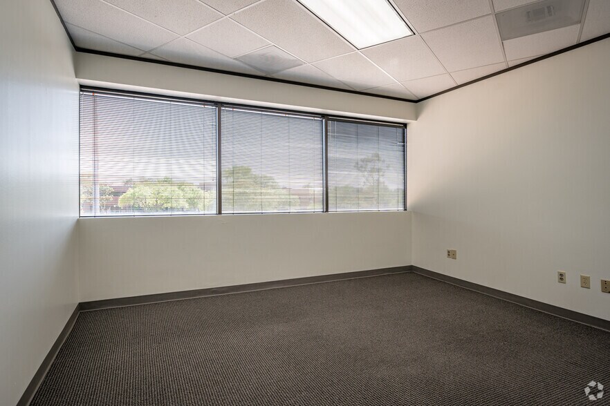 More Photos Of 10101 Harwin Dr, Houston Office For Lease