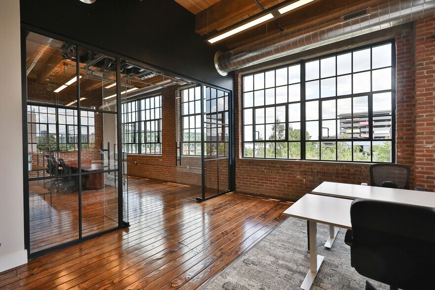 More Photos Of 1100-1102 N Delaware Ave, Philadelphia Office For Lease