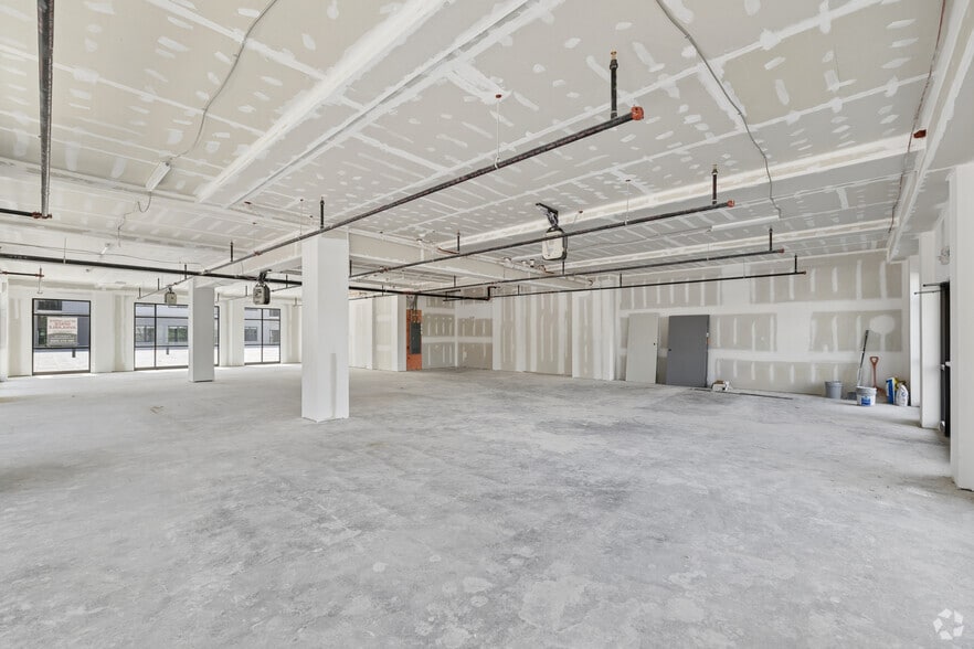 More Photos Of Main St, Portland Unknown For Lease