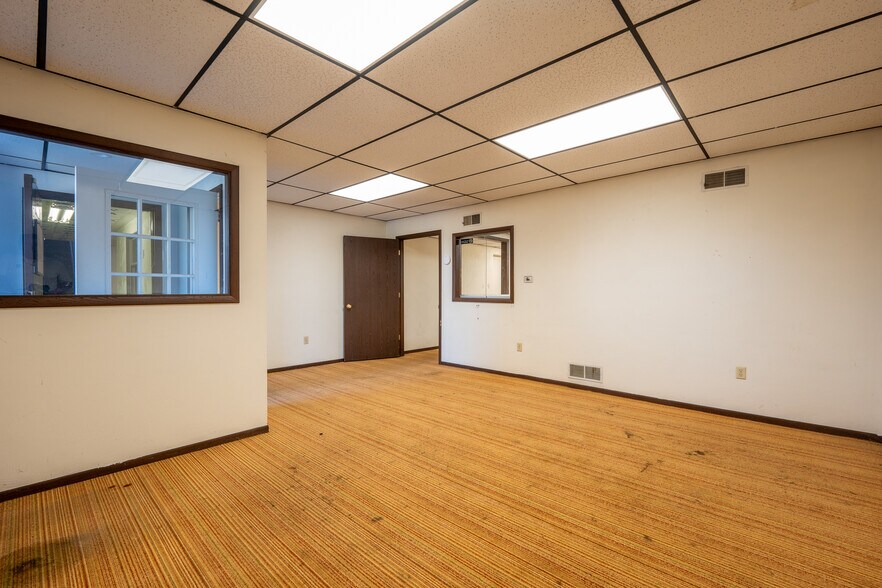 More Photos Of 5767 PA-981 Hwy, Latrobe Medical For Sale