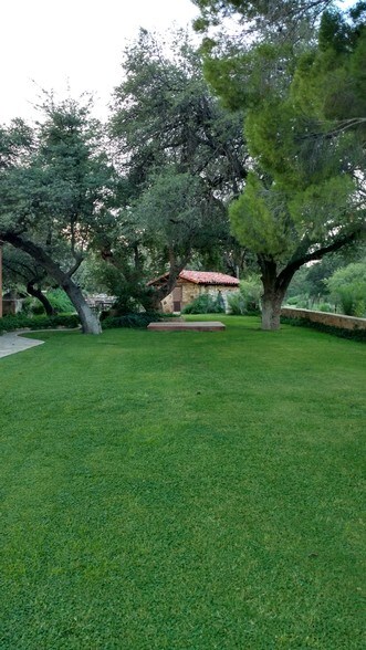 More Photos Of 1170 Rancho Robles Rd, Oracle Hotel For Sale