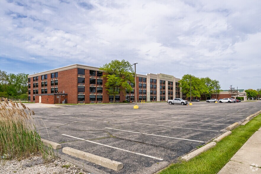 More Photos Of 31500 Wick Rd, Romulus Hotel For Sale