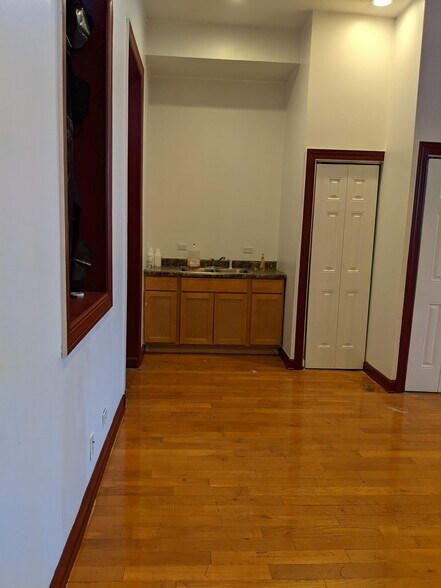 More Photos Of 2101-2107 N Pulaski Rd, Chicago Apartments For Lease