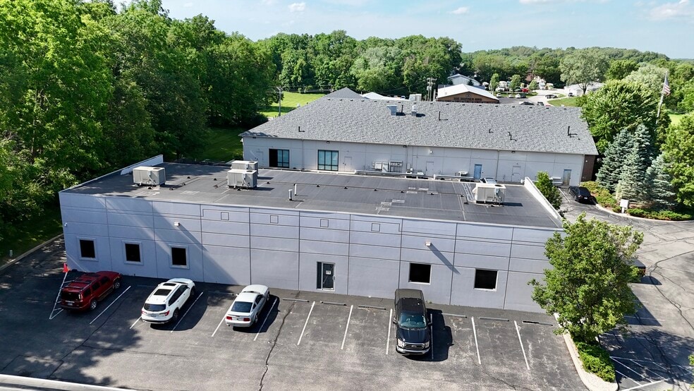 More Photos Of 725 E Main St, Westfield Light Manufacturing For Sale