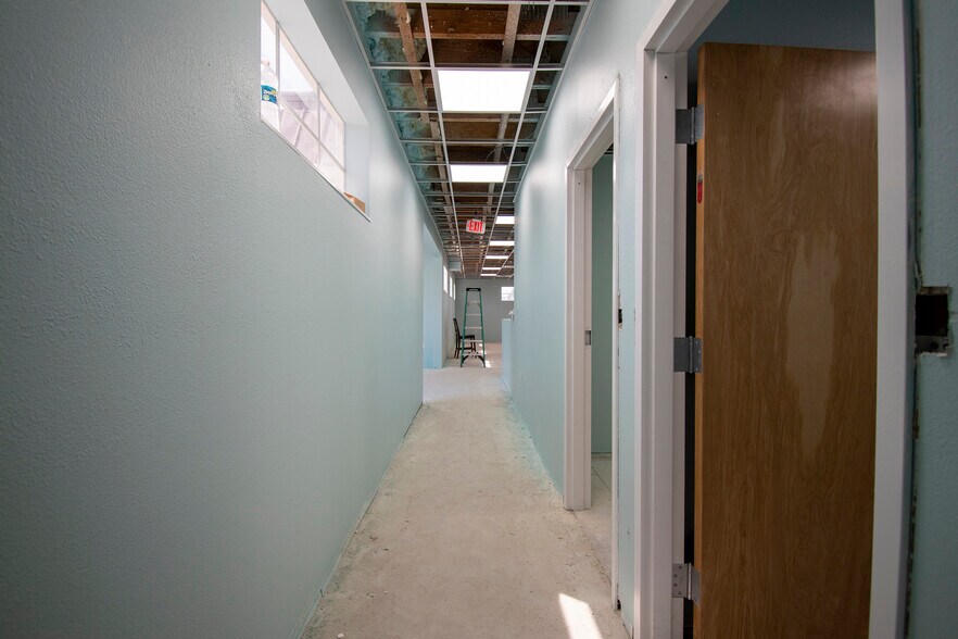 More Photos Of 4535 Tamiami Trl, Port Charlotte Office For Lease