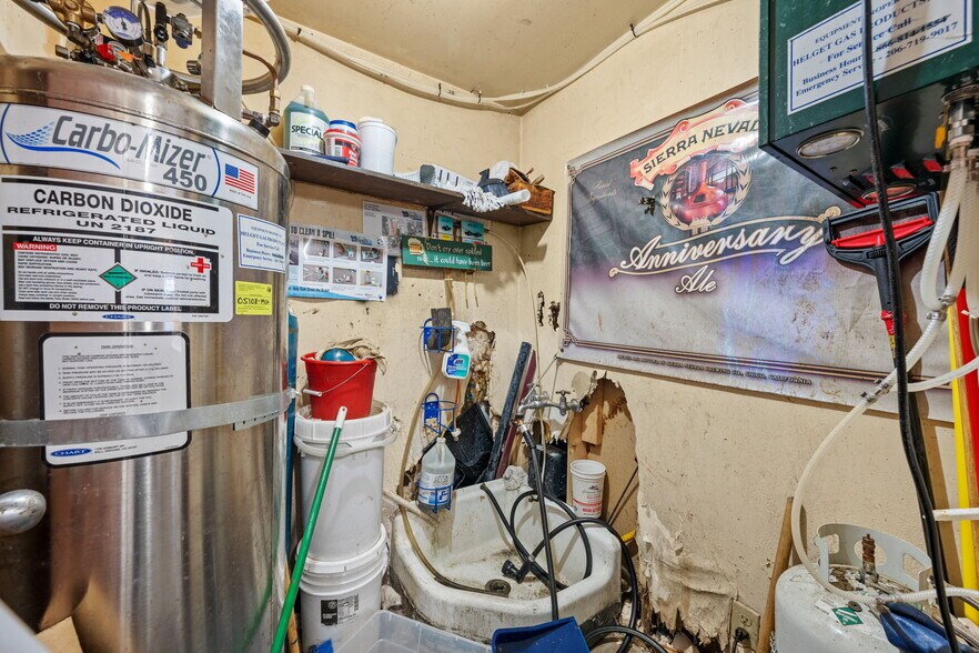 More Photos Of 351 Park Ave N, Renton General Retail For Sale