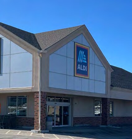 More Photos Of 105-115 SW 29th St, Topeka General Retail For Sale