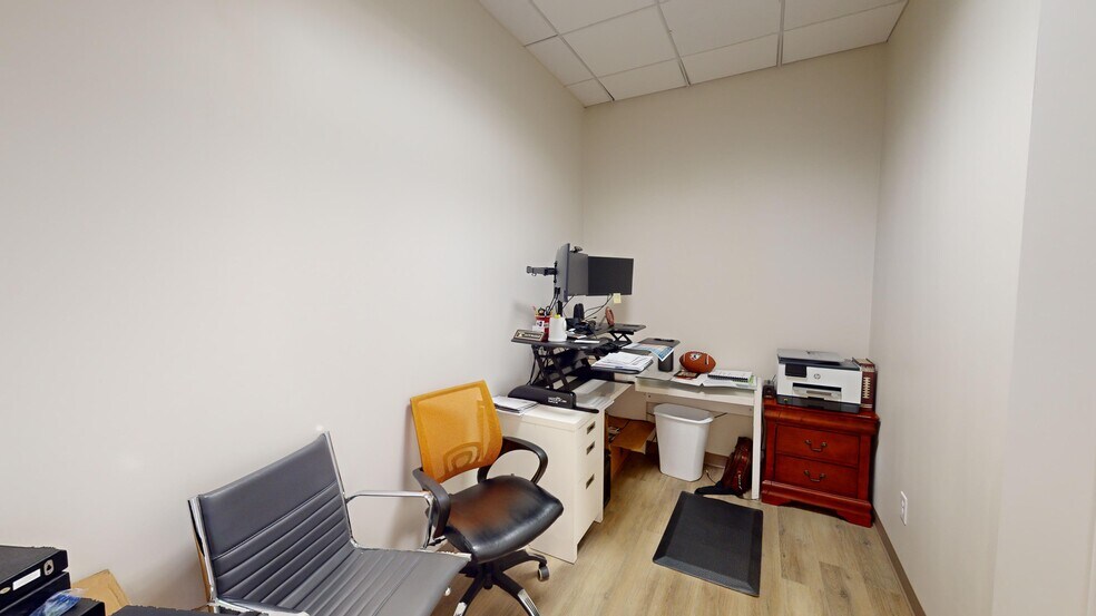 More Photos Of 2241 Fairview Blvd, Fairview Storefront Retail Office For Sale
