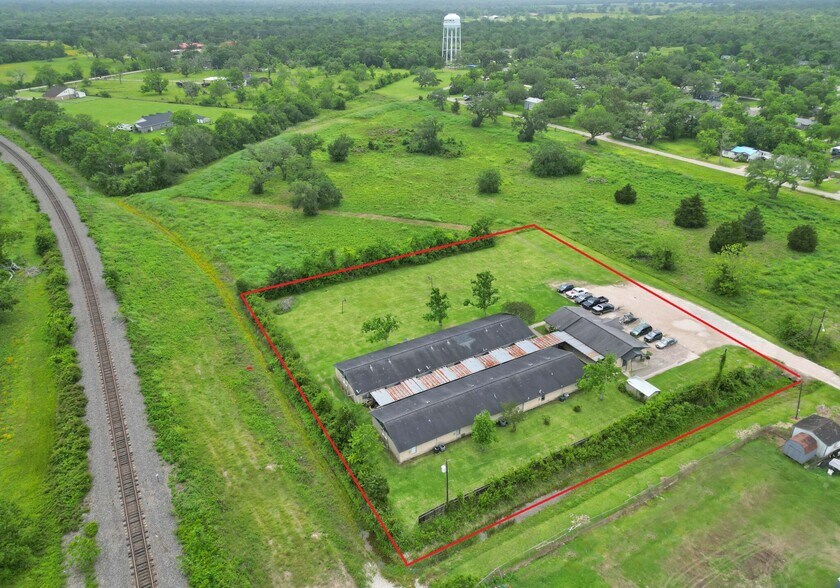 More Photos Of 401 E Texas St, Brazoria Multifamily For Sale