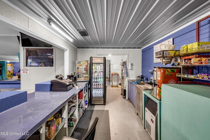 More Photos Of 6238 MS-198, Lucedale Specialty For Sale