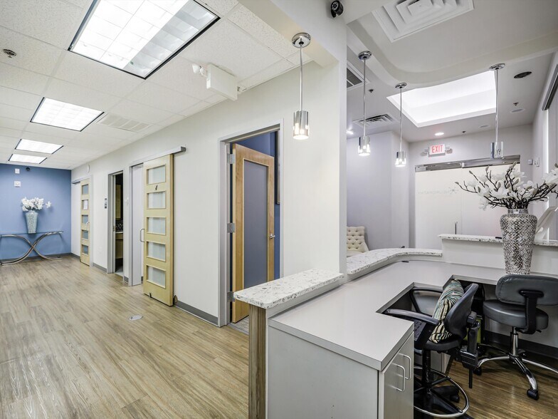 More Photos Of 7709 San Jacinto Pl, Plano Loft Creative Space For Sale