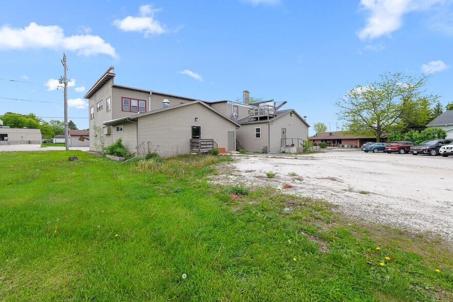 More Photos Of 1302 Main st, Saint Cloud Restaurant For Sale