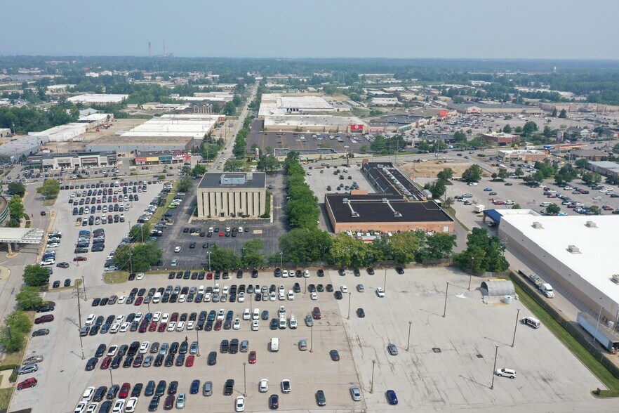 More Photos Of 36100 Euclid Ave, Willoughby Medical For Sale