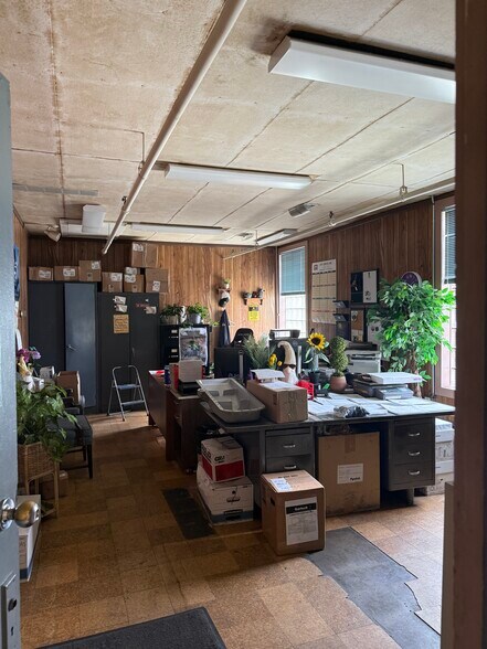 More Photos Of 1345 Henry St, Huntington Manufacturing For Sale