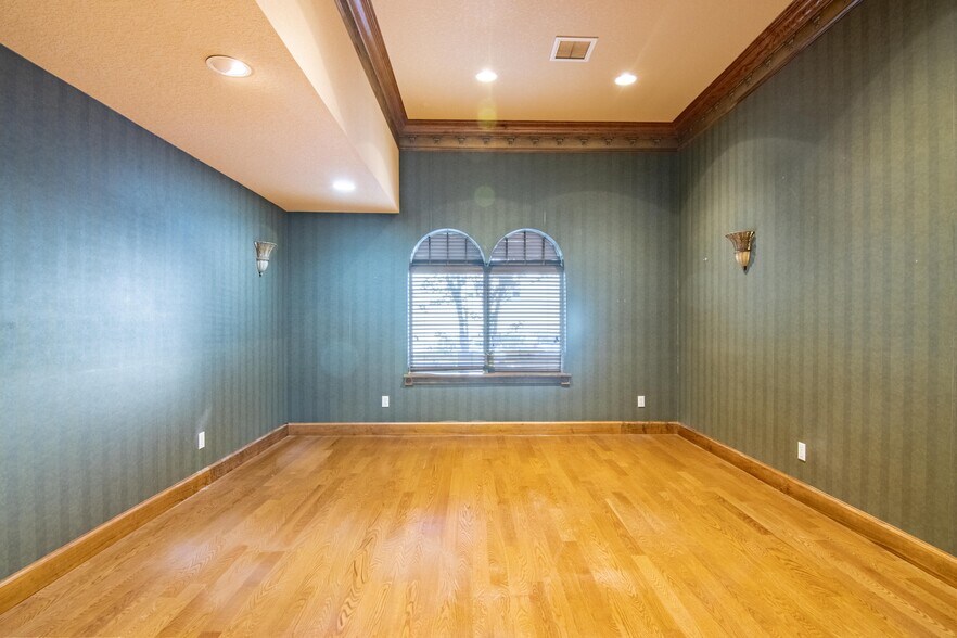 More Photos Of 757 Arlington Ave N, Saint Petersburg Office For Sale