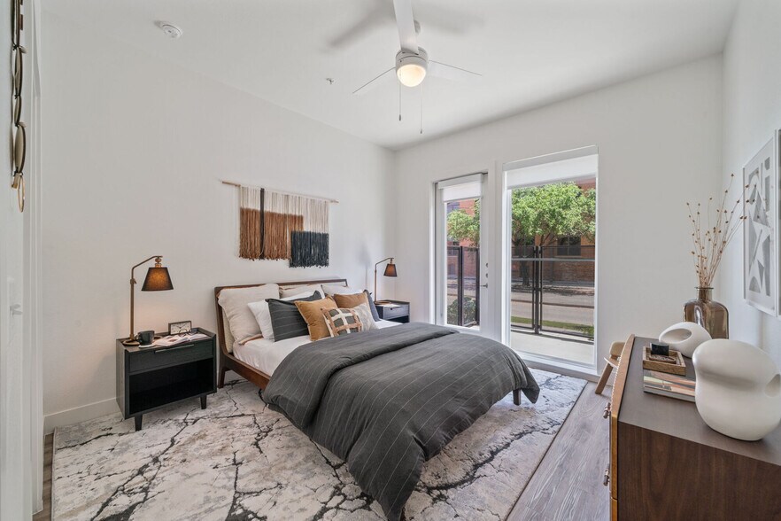 More Photos Of 2315 Navigation Blvd, Houston Apartments For Lease