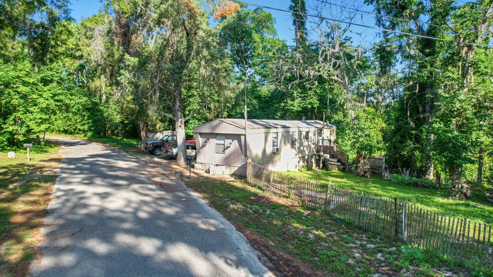 More Photos Of 224 SE Davie Ct, Lake City Manufactured Housing Mobile Home Park For Sale