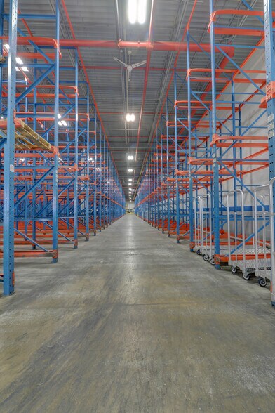 More Photos Of 17-09 Zink Pl, Fair Lawn Manufacturing For Lease