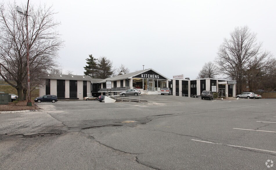 More Photos Of 584 Meadow St, Agawam Medical For Lease