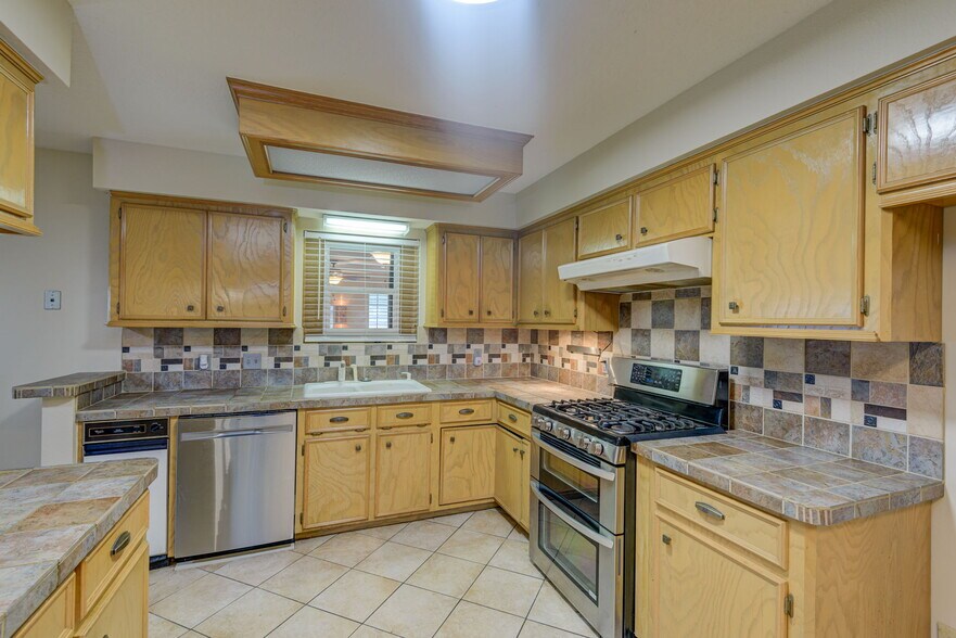 More Photos Of 11820 Plainbrook St, La Porte Specialty For Sale