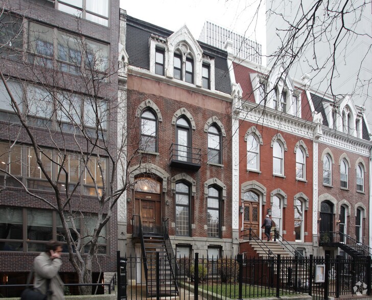 More Photos Of 1239 N Dearborn St, Chicago Apartments For Sale