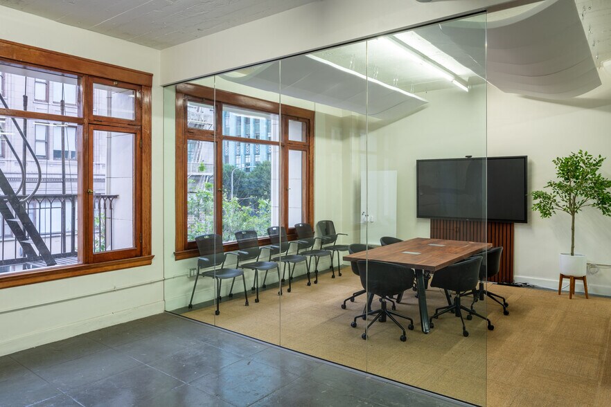 More Photos Of 908-910 S Broadway, Los Angeles Loft Creative Space For Lease