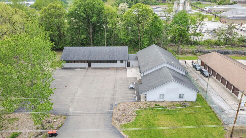 More Photos Of 1987 Coffman Rd, Newark Warehouse For Sale