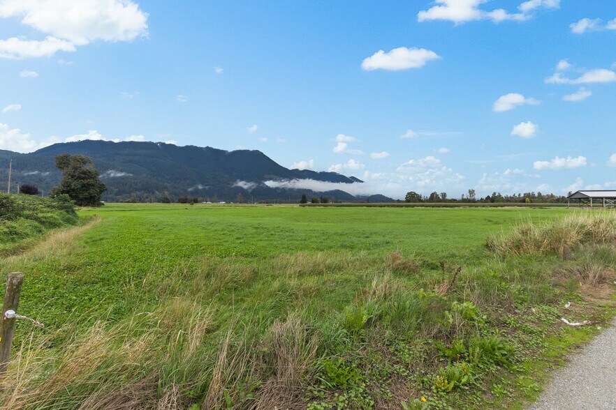 More Photos Of 8713 Howell Rd, Deroche Land For Sale