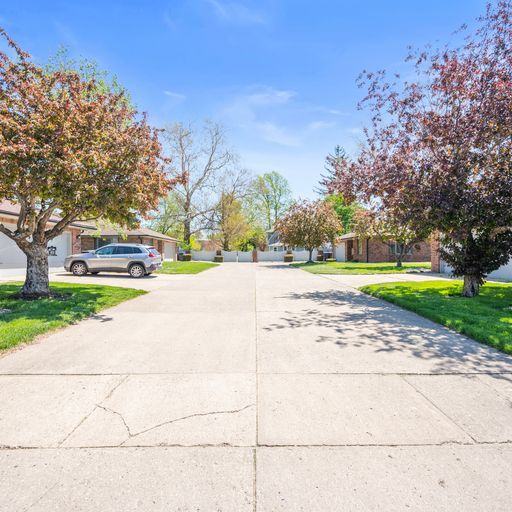 More Photos Of 714 College Dr, Anderson Apartments For Sale