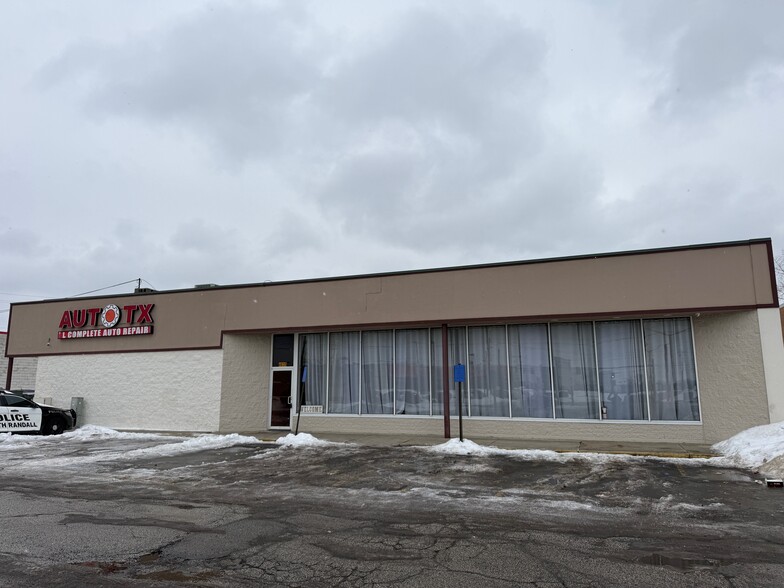 More Photos Of 4635 Northfield Rd, Cleveland Freestanding For Lease