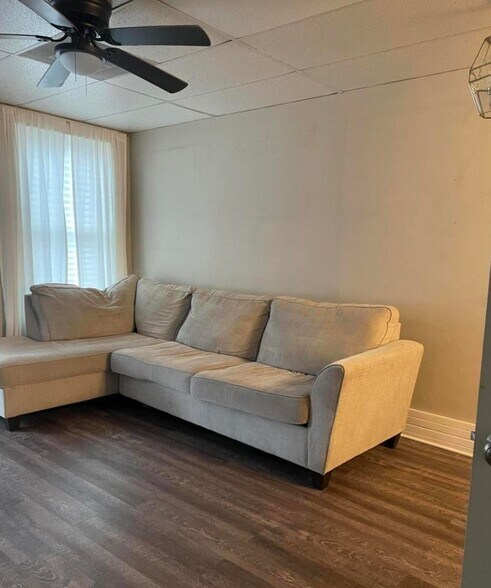 More Photos Of 1524 Van Vranken Ave, Schenectady Bar For Sale