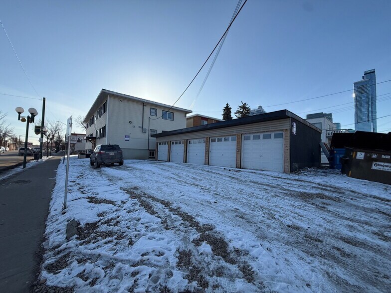 More Photos Of 10207 107 Ave NW, Edmonton Apartments For Sale