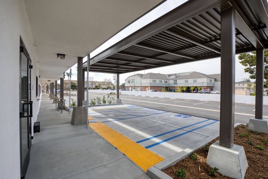 More Photos Of 8291-8295 Westminster Blvd, Westminster Medical For Lease