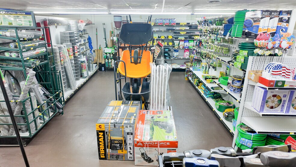 More Photos Of 2111 Greenwood Rd, Prescott Freestanding For Sale