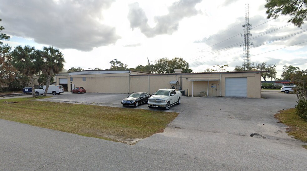 More Photos Of 223 Hickman Dr, Sanford Warehouse For Lease