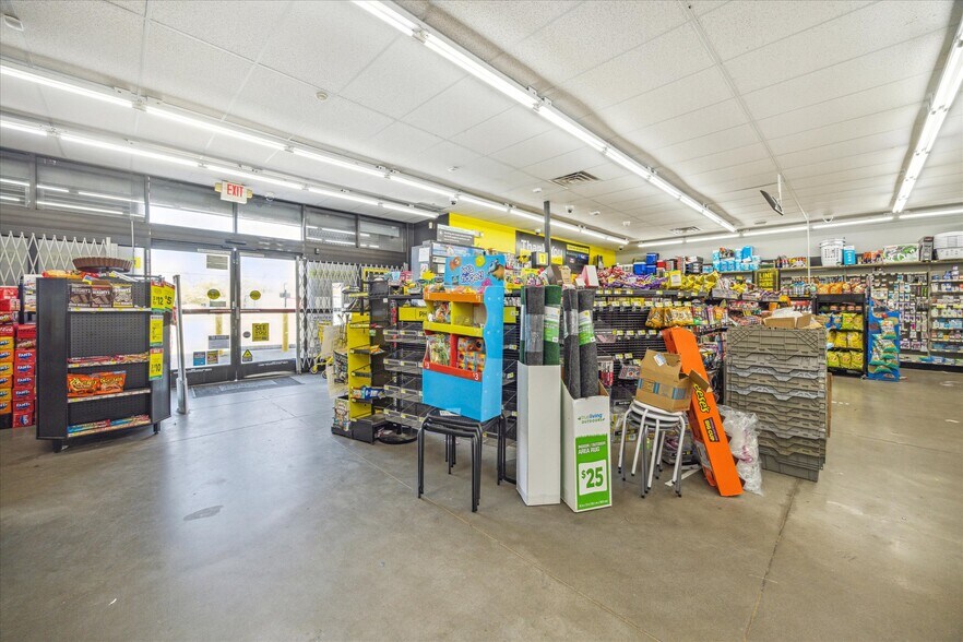 More Photos Of 136 E Crosstimbers St, Houston Freestanding For Lease