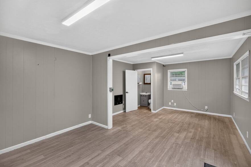 More Photos Of 11220 Veterans Memorial Hwy, Douglasville Auto Dealership For Sale