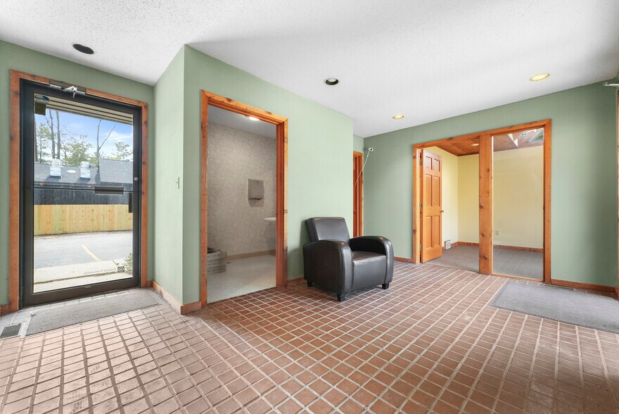 More Photos Of 5955 S Oak St, Glen Arbor Medical For Sale