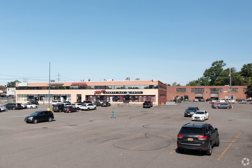 More Photos Of 490-520 Hempstead Tpke, West Hempstead Unknown For Lease