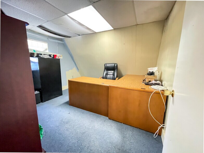 More Photos Of 1712 Kamler Ave, Orlando Office For Sale