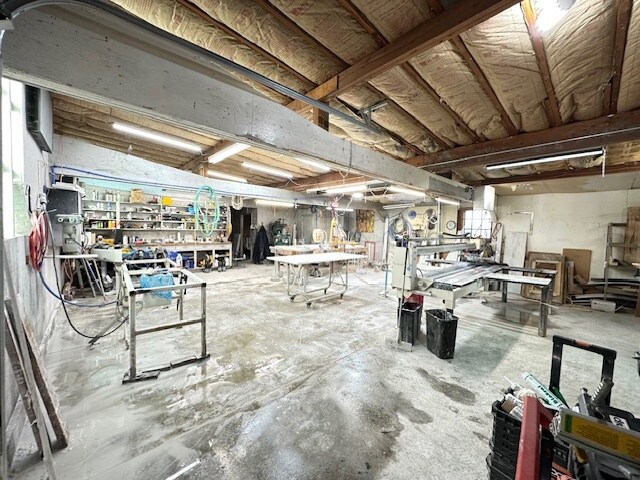 More Photos Of 1215 S Harrison St, Moscow Flex For Sale
