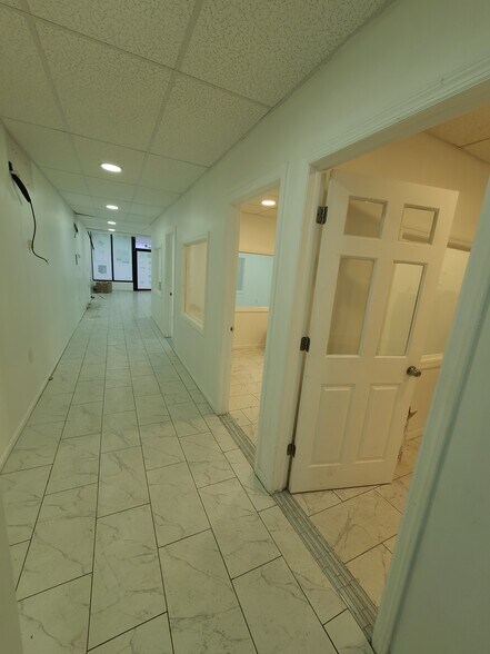 More Photos Of 6827 Fresh Meadow Ln, Fresh Meadows General Retail For Lease