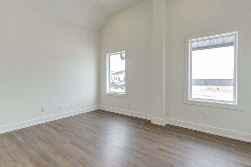 More Photos Of 8926 County Road 6820, Lubbock Warehouse For Sale