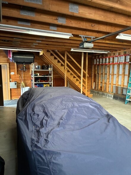 More Photos Of 1011 Hoosick Rd, Troy Storefront Retail Residential For Sale