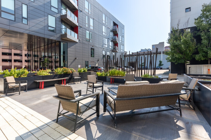 More Photos Of 915 Washington Ave N, Minneapolis Apartments For Lease