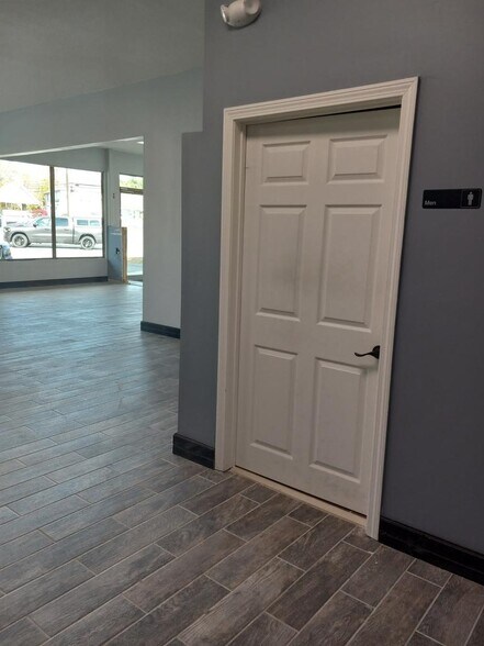 More Photos Of 221-223 N Broadway, Salem Freestanding For Sale