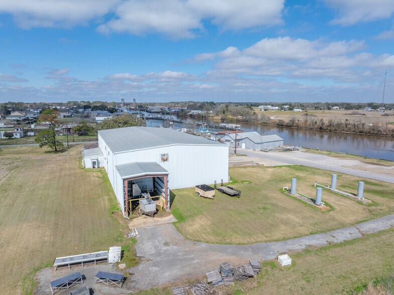 More Photos Of 605 Wilfred Landry St, Delcambre Warehouse For Sale