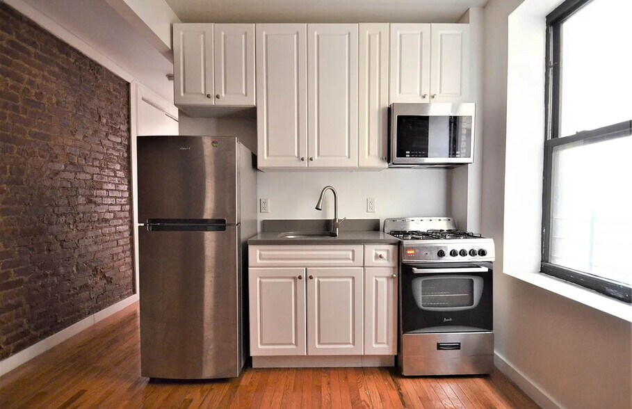 More Photos Of 2710 Morris Ave, Bronx Apartments For Sale