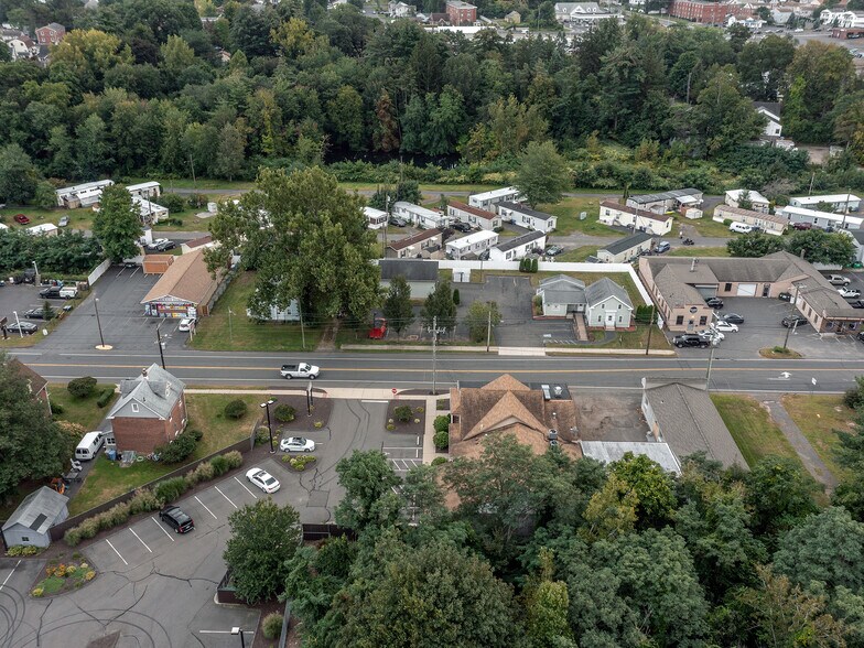 More Photos Of 388 Broad St, Bristol General Retail For Sale